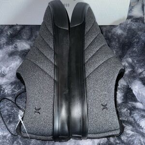 Hurley Men’s Size 9 New with tags and box.